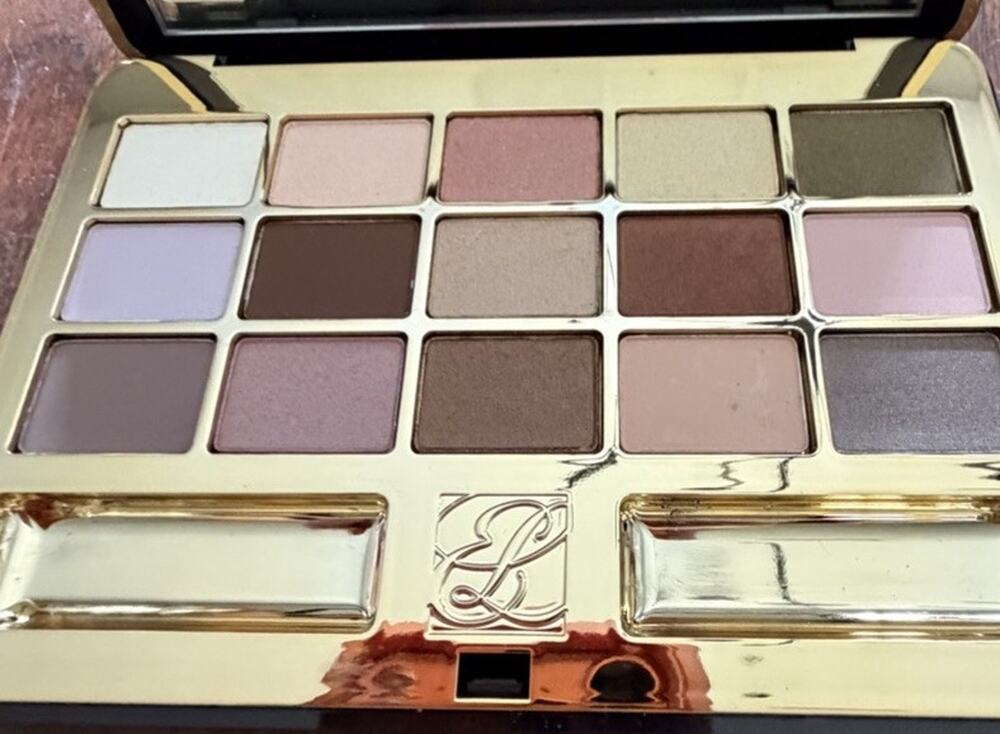 Estee Lauder Deluxe Eyeshadow Palette 15 Colors Pure Color & Signature Silky NEW